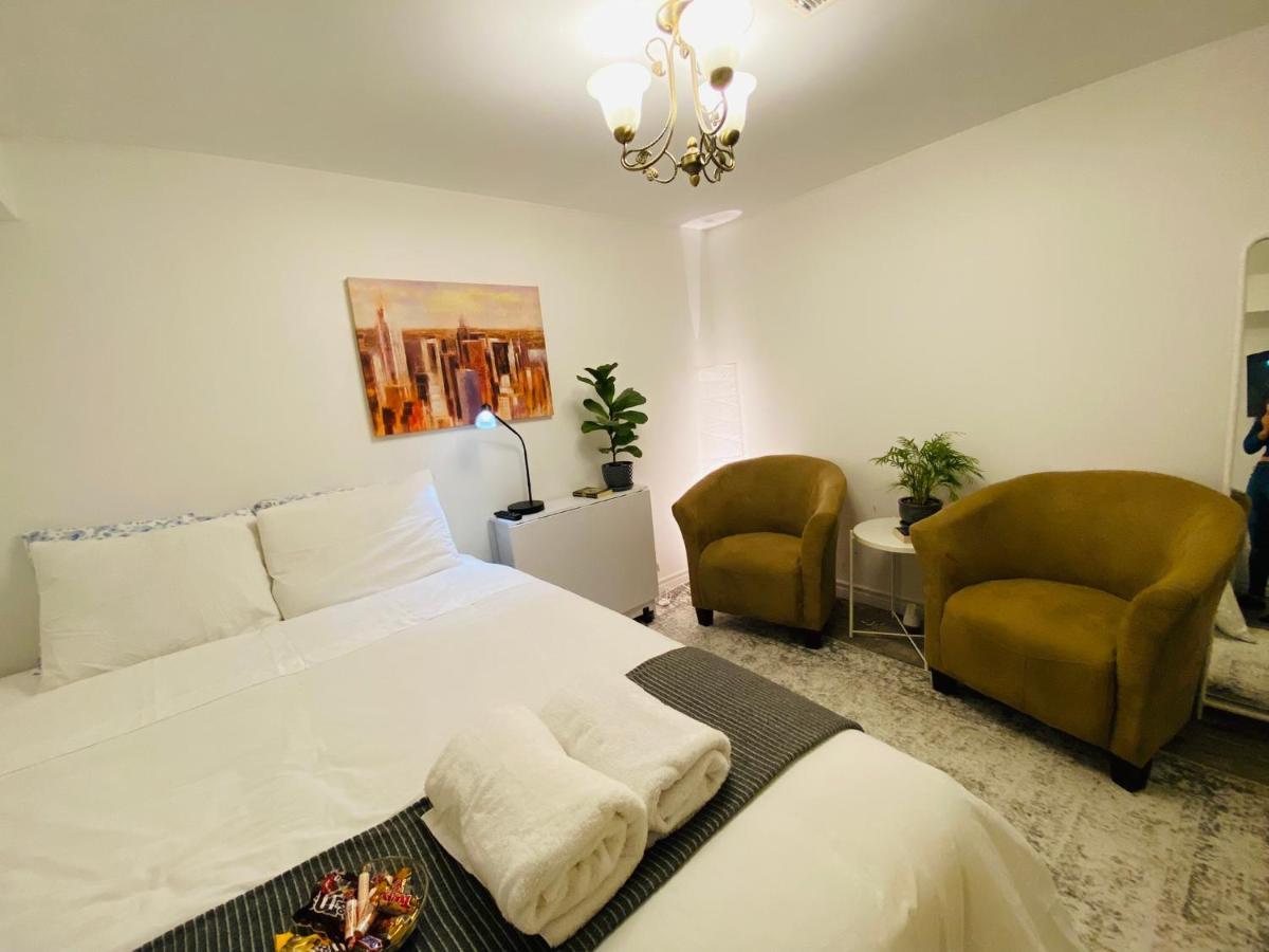 Toronto Bed & Breakfast - Free Parking المظهر الخارجي الصورة