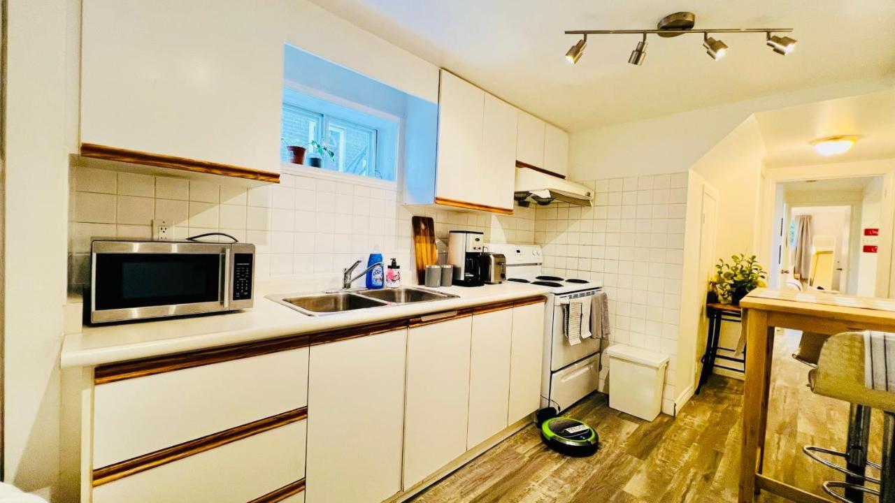 Toronto Bed & Breakfast - Free Parking المظهر الخارجي الصورة