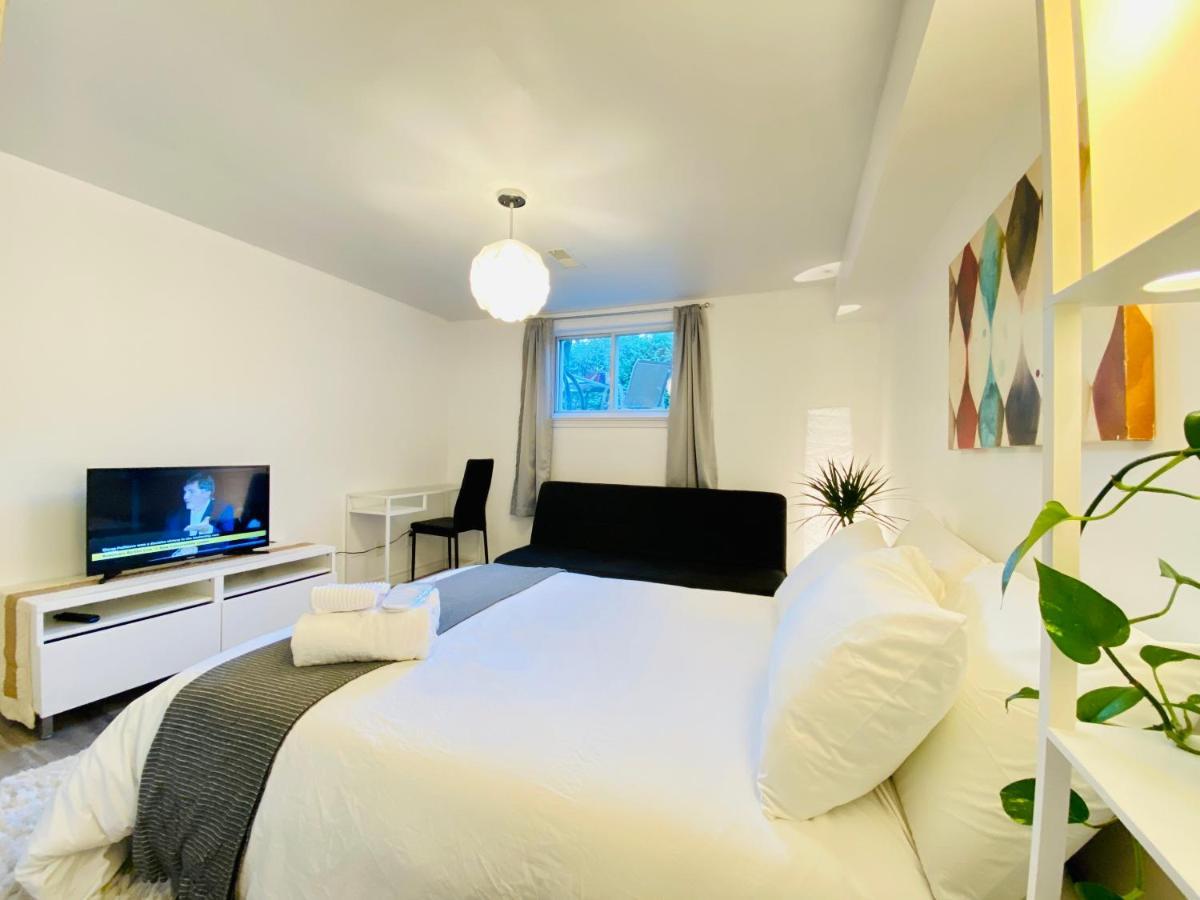 Toronto Bed & Breakfast - Free Parking المظهر الخارجي الصورة