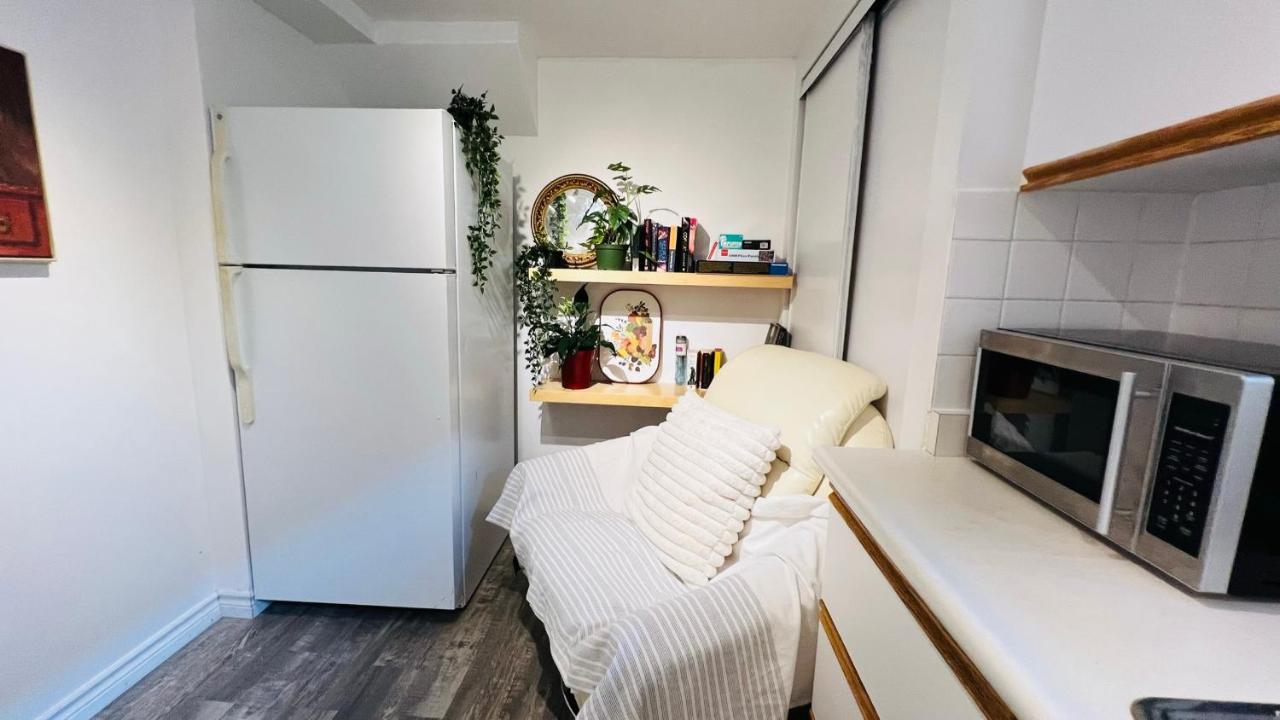 Toronto Bed & Breakfast - Free Parking المظهر الخارجي الصورة