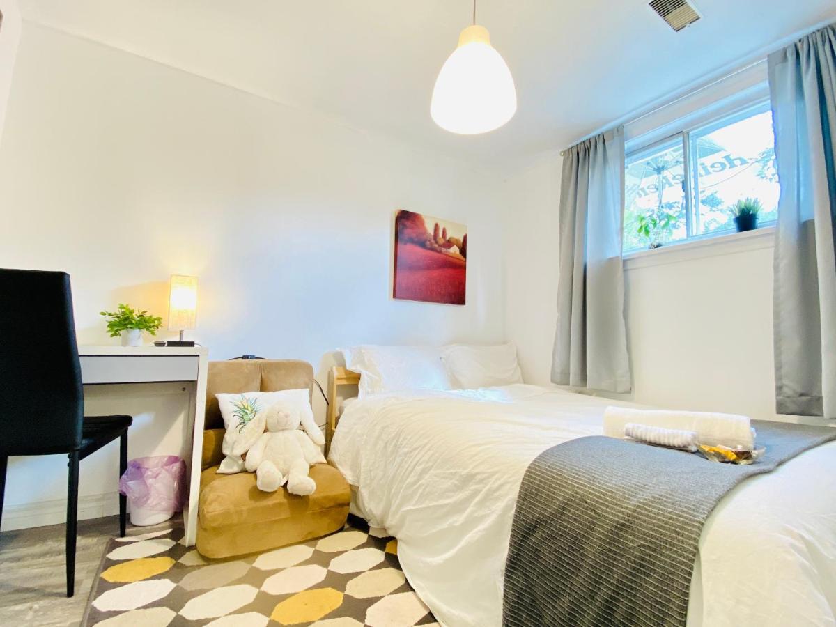Toronto Bed & Breakfast - Free Parking المظهر الخارجي الصورة