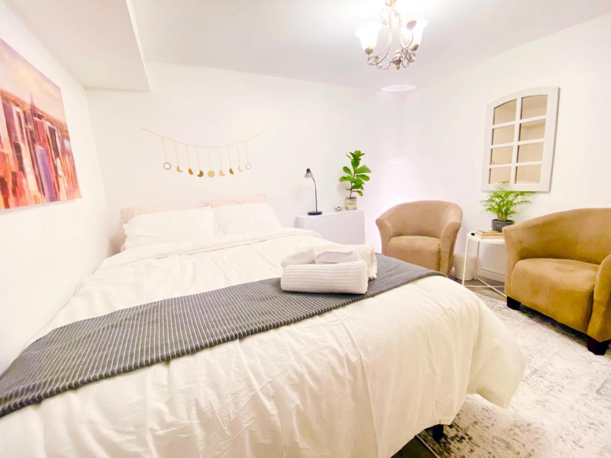 Toronto Bed & Breakfast - Free Parking المظهر الخارجي الصورة