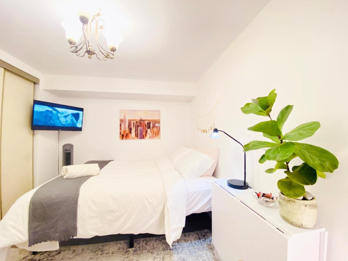 Toronto Bed & Breakfast - Free Parking المظهر الخارجي الصورة