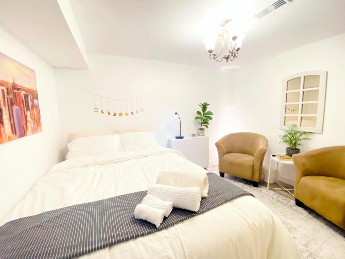 Toronto Bed & Breakfast - Free Parking المظهر الخارجي الصورة