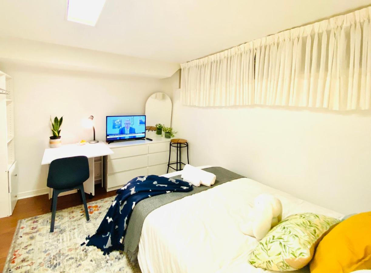Toronto Bed & Breakfast - Free Parking المظهر الخارجي الصورة
