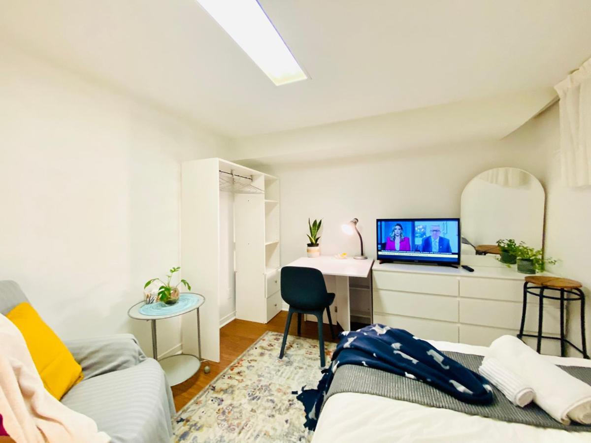 Toronto Bed & Breakfast - Free Parking المظهر الخارجي الصورة